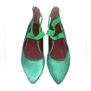 Kelly Green Ollio Flats with Elastic Bands Zipper Back Size 9